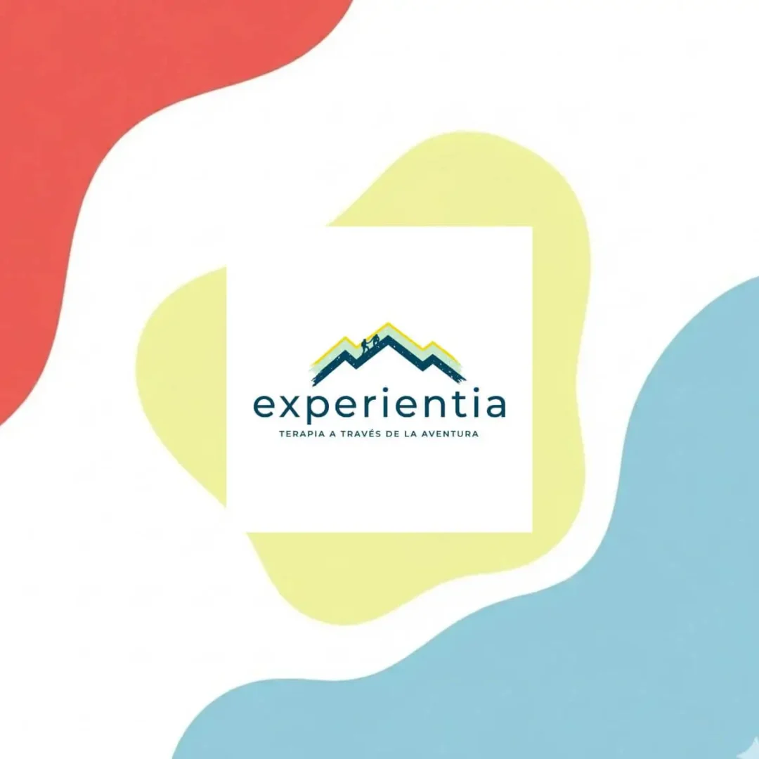 Un montaje gráfico con el logo de la asociación Experientia
